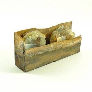 Fragmenten van lenzen van brillen, afkomstig uit het wrak van de Rooswijk. Bron: Zeeuws maritiem muZEEum.